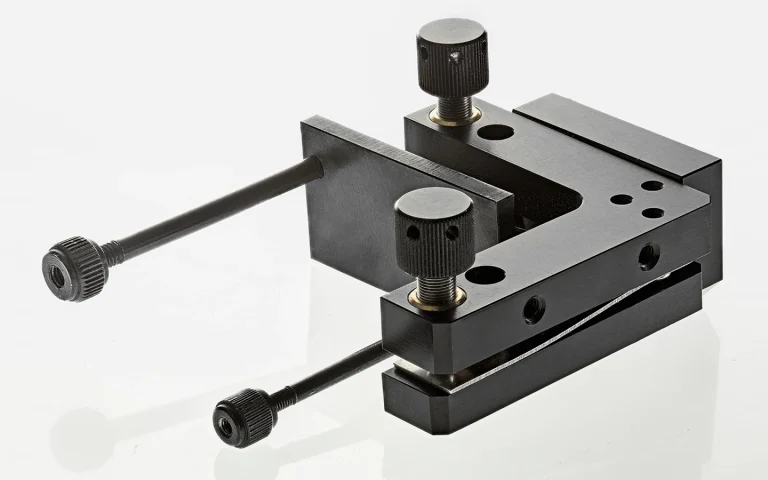 Mount H1 for fine tuning of TK8 crystal ovens angle
