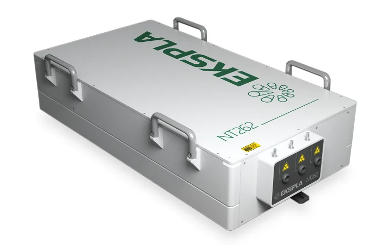 For easier transportation and integration NT262 features removable handles