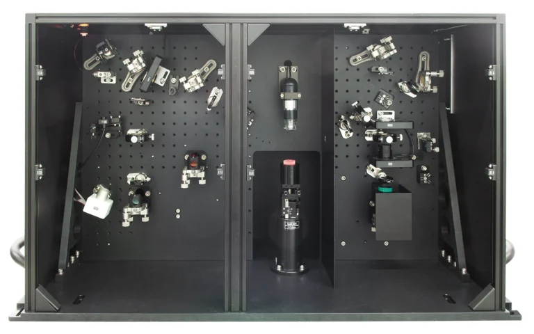 Image of the vertically-arranged sample compartment of the SFG spectrometer.